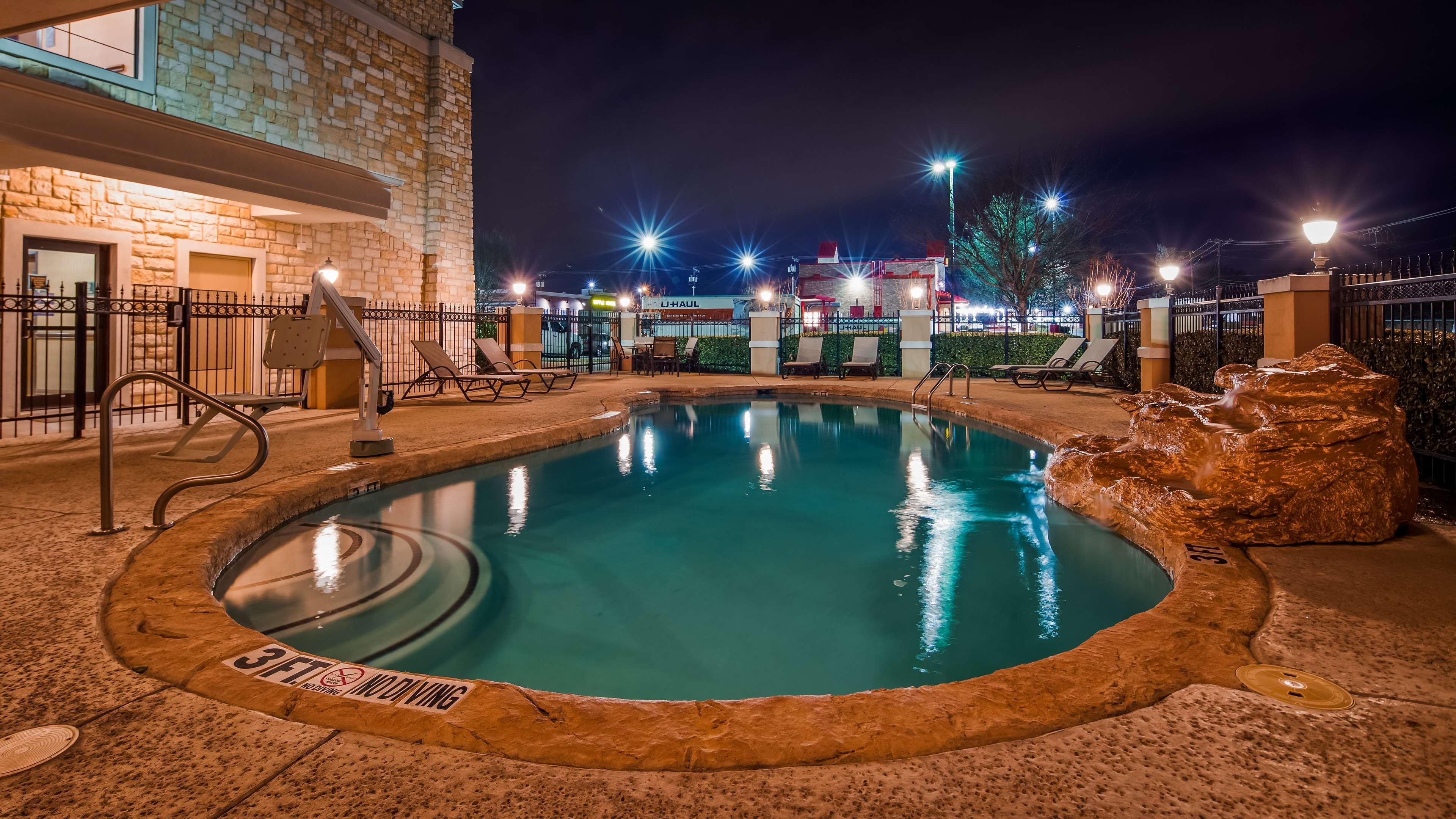BEST WESTERN PLUS Christopher Inn&Suites Forney Exterior foto